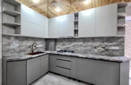 Bucătării la comandă: de unde începe casa inteligentă