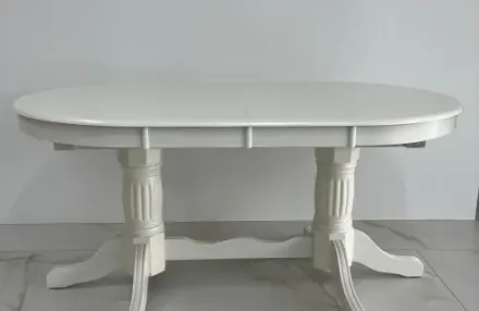 Mobilier care inspiră: cumpărăm o masă