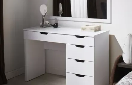 Mobilier care inspiră: cumpărăm o masă
